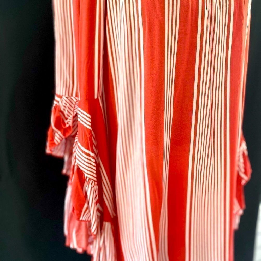 Off Shoulder Blouse - Picture 4 of 7